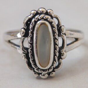 Sterling Silver Mother-of-Pearl Ring, Sz 6.5 — elongated oval, split shank